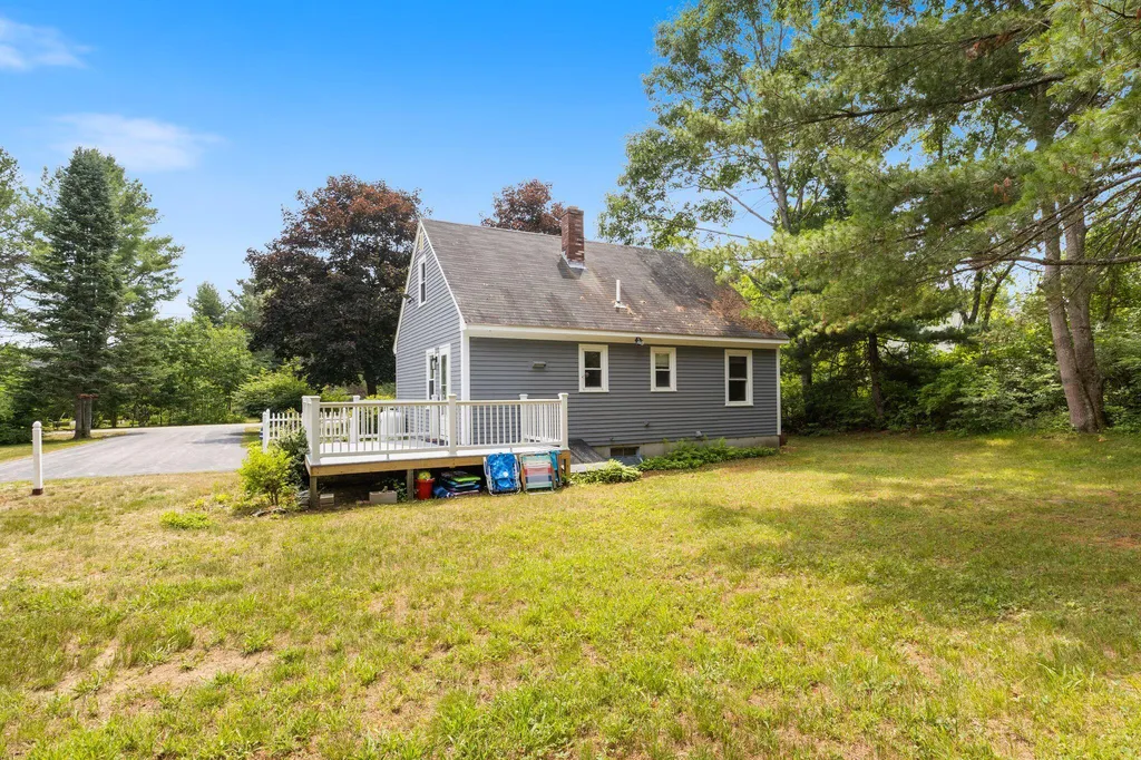 28 Woodside Drive Kennebunk ME 04043