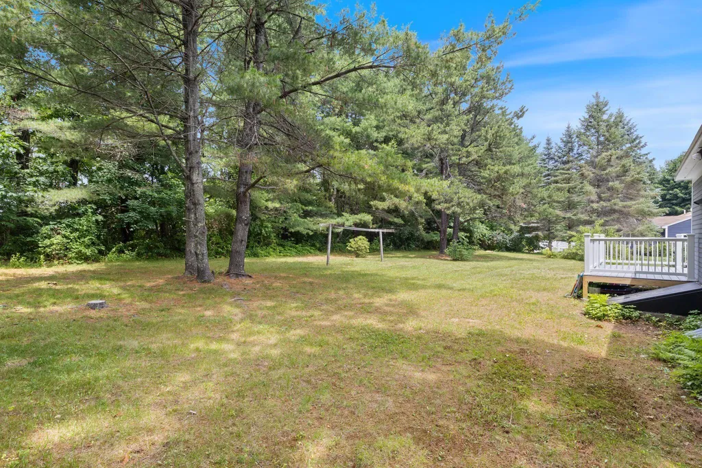 28 Woodside Drive Kennebunk ME 04043