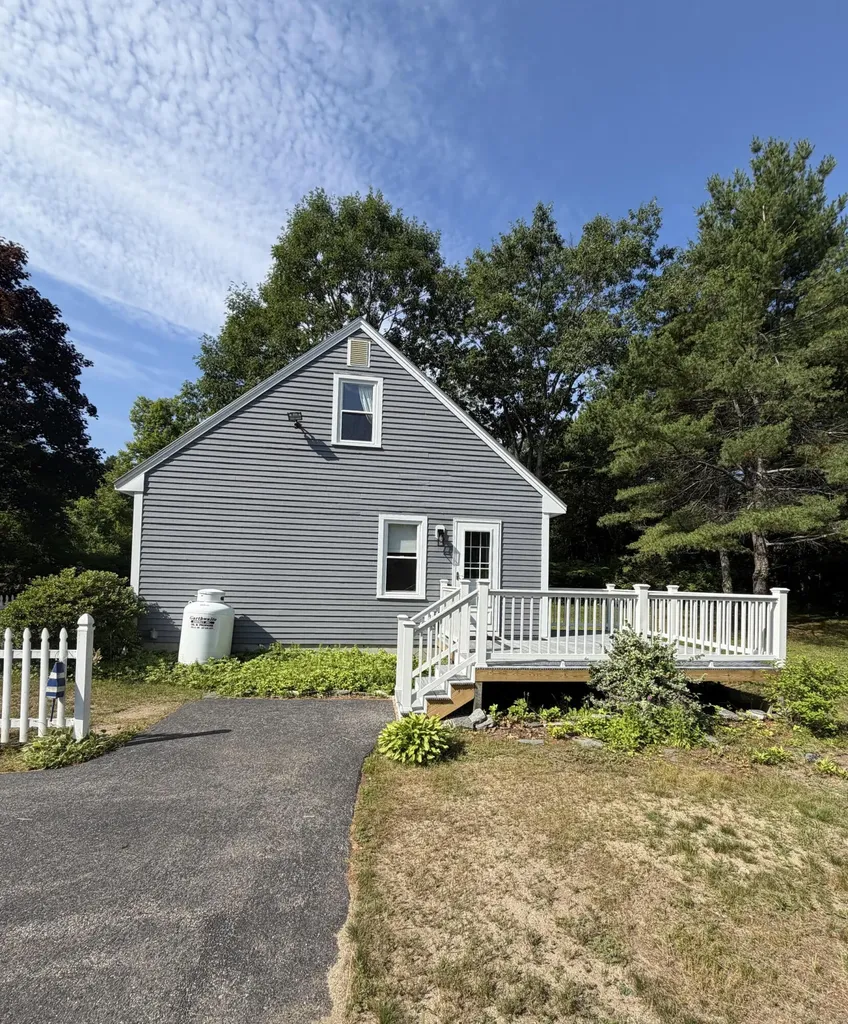 28 Woodside Drive Kennebunk ME 04043