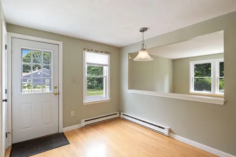 28 Woodside Drive Kennebunk ME 04043