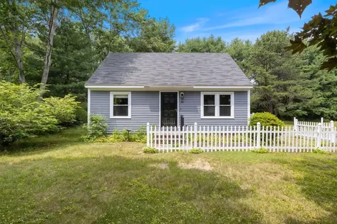 28 Woodside Drive Kennebunk ME 04043
