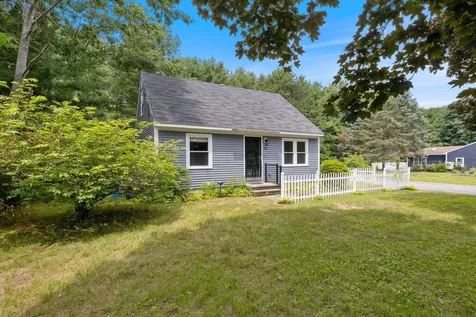 28 Woodside Drive Kennebunk ME 04043