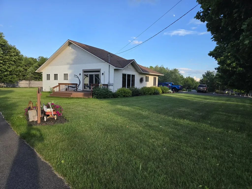 248 Lee Road Lincoln ME 04457