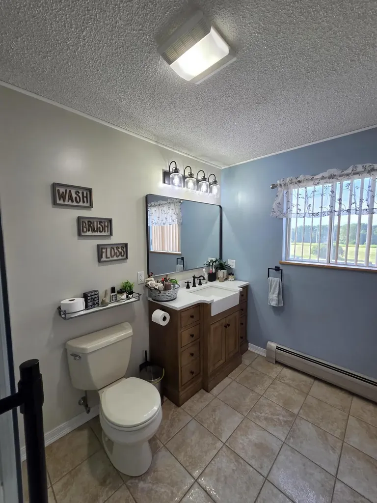 248 Lee Road Lincoln ME 04457
