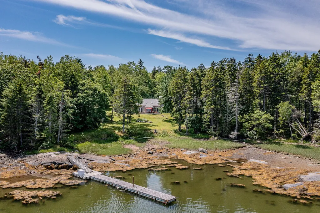72 States Point Road Saint George ME 04860
