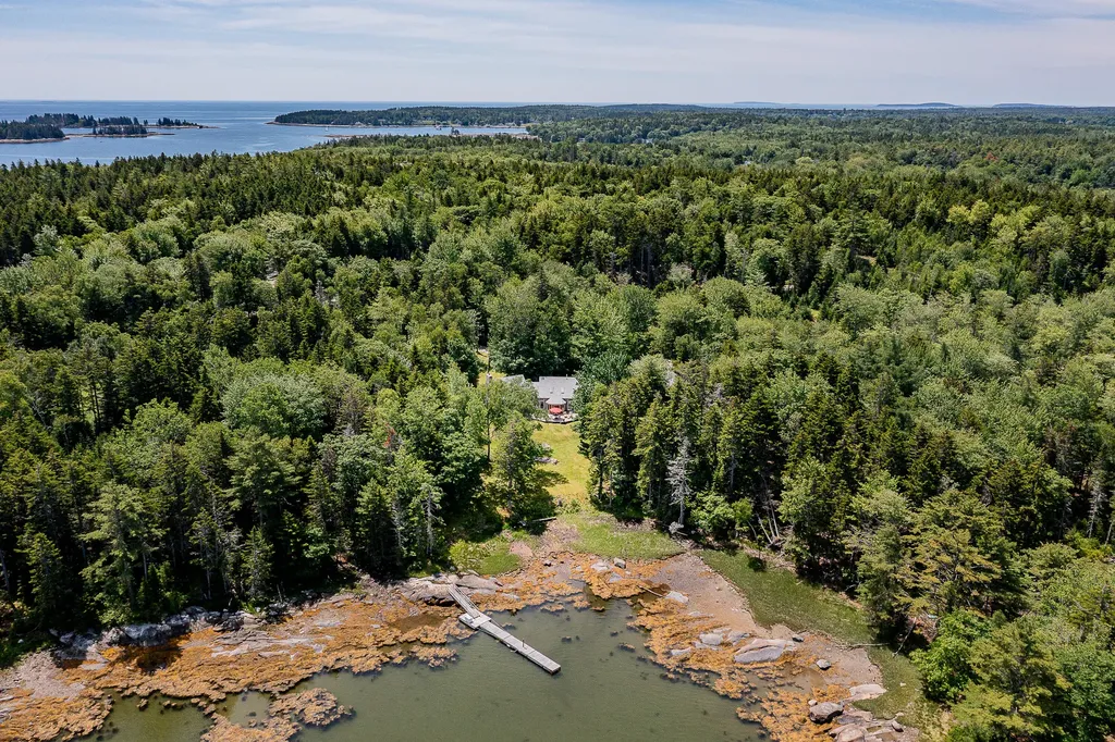 72 States Point Road Saint George ME 04860