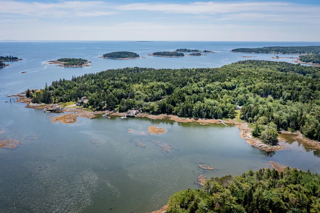 72 States Point Road Saint George ME 04860