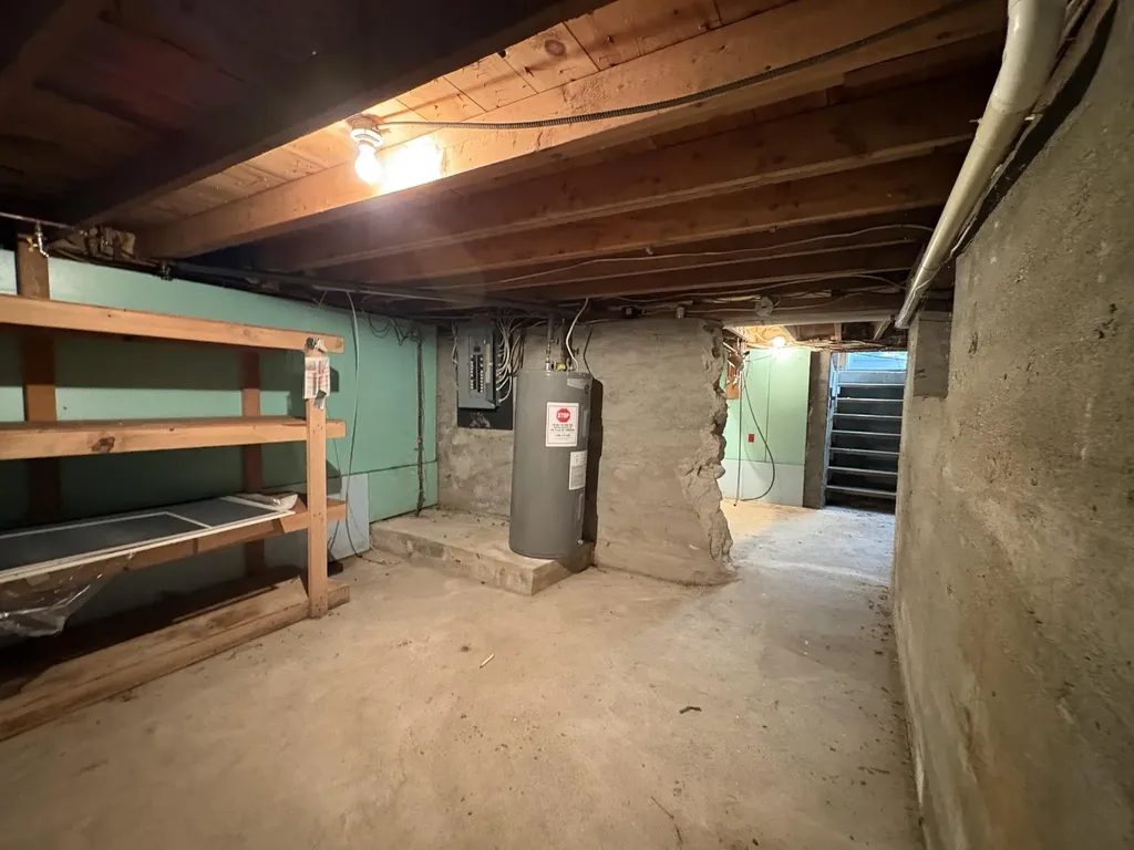 339 Shaker Road Gray ME 04039