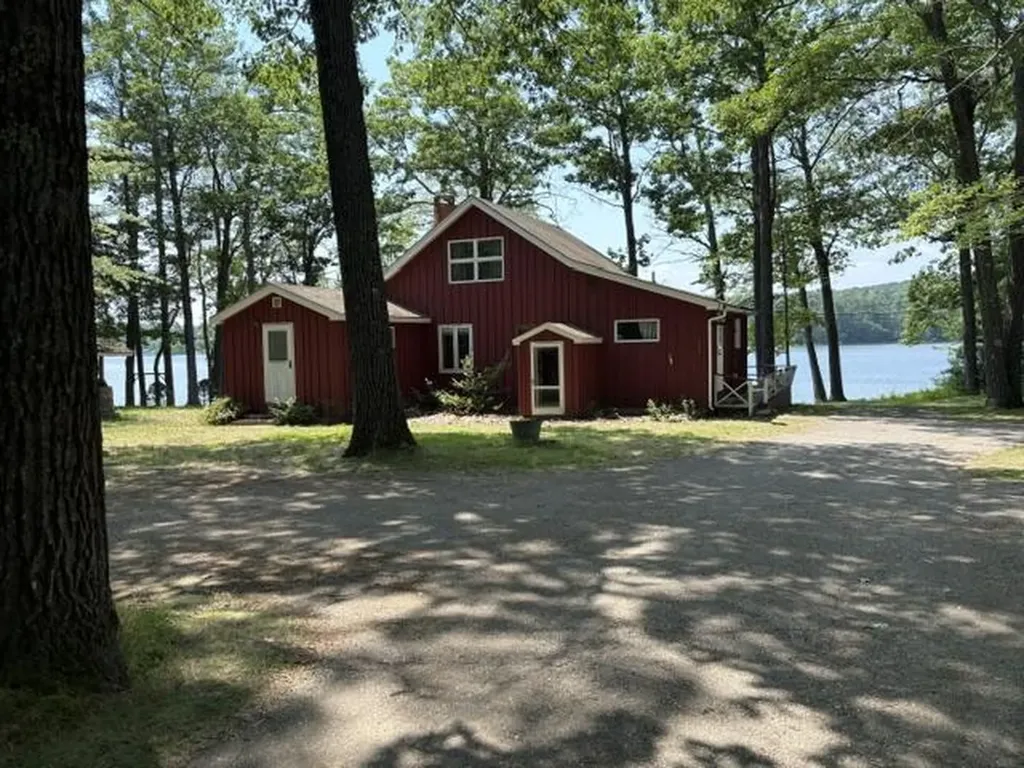 339 Shaker Road Gray ME 04039