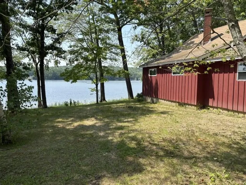 339 Shaker Road Gray ME 04039