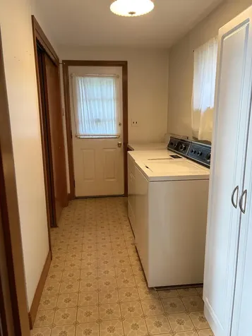 339 Shaker Road Gray ME 04039