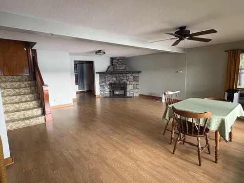 339 Shaker Road Gray ME 04039