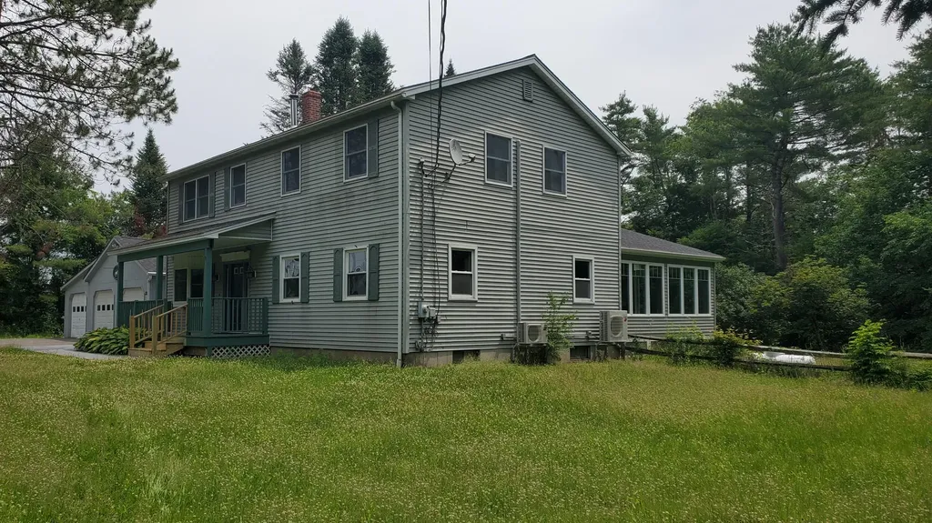 3811 W West River Road Sidney ME 04330