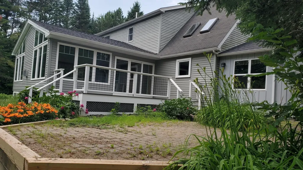 3811 W West River Road Sidney ME 04330
