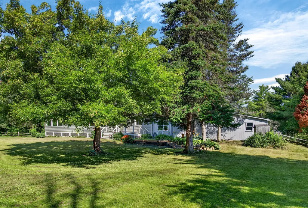 3811 W West River Road Sidney ME 04330
