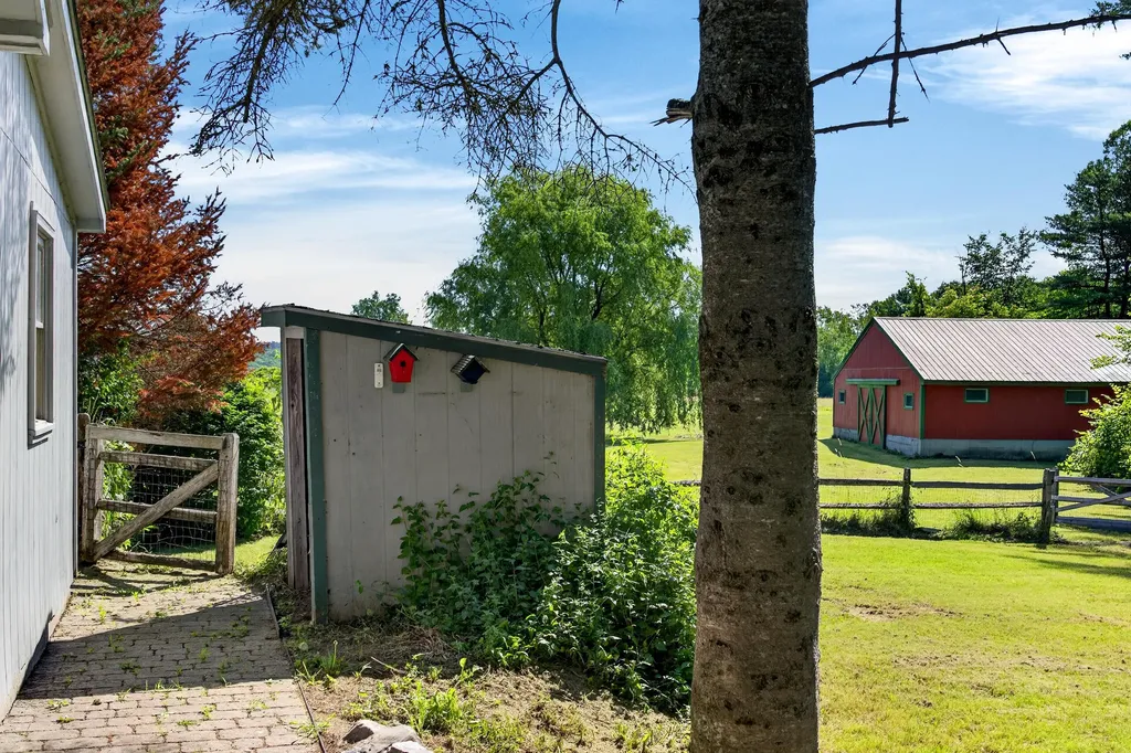 3811 W West River Road Sidney ME 04330