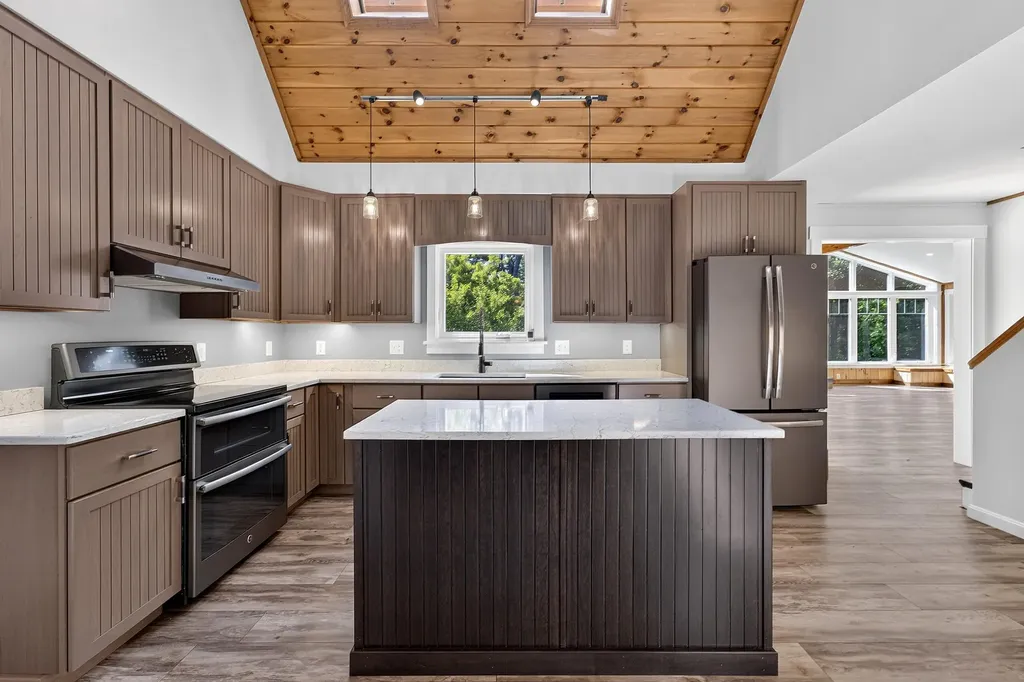 3811 W West River Road Sidney ME 04330