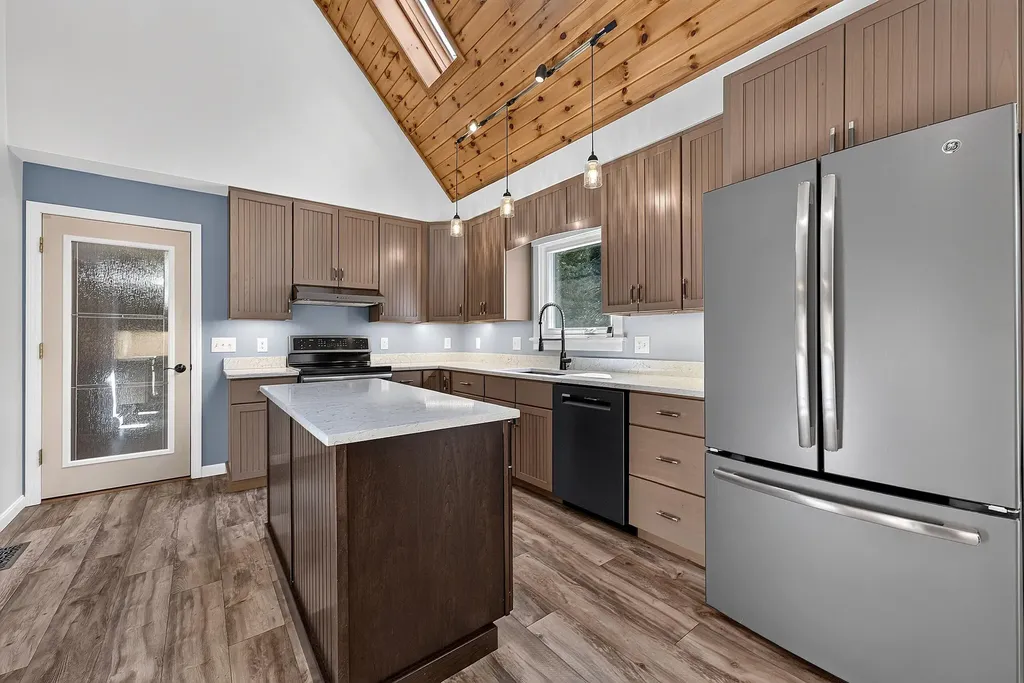 3811 W West River Road Sidney ME 04330