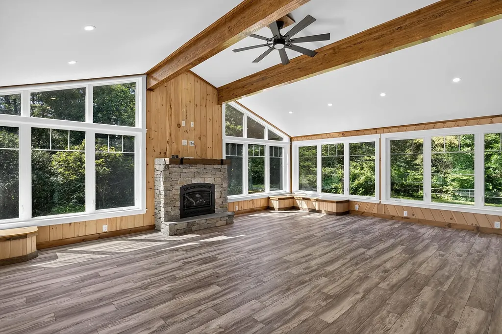 3811 W West River Road Sidney ME 04330