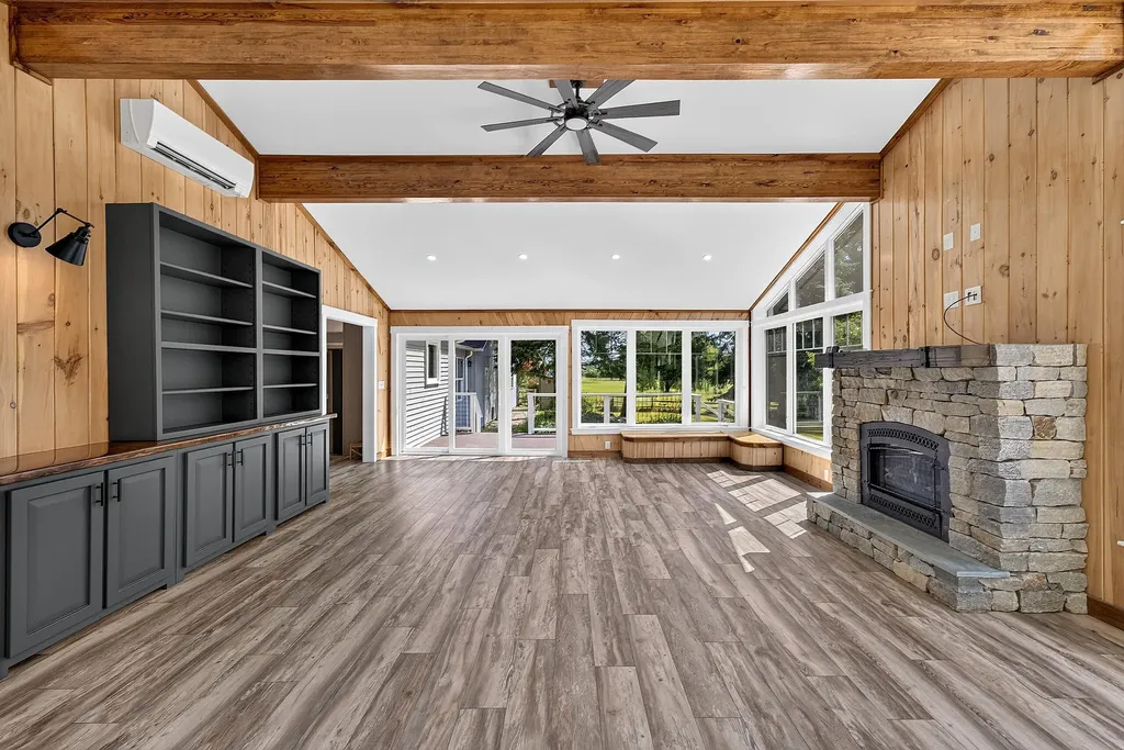 3811 W West River Road Sidney ME 04330