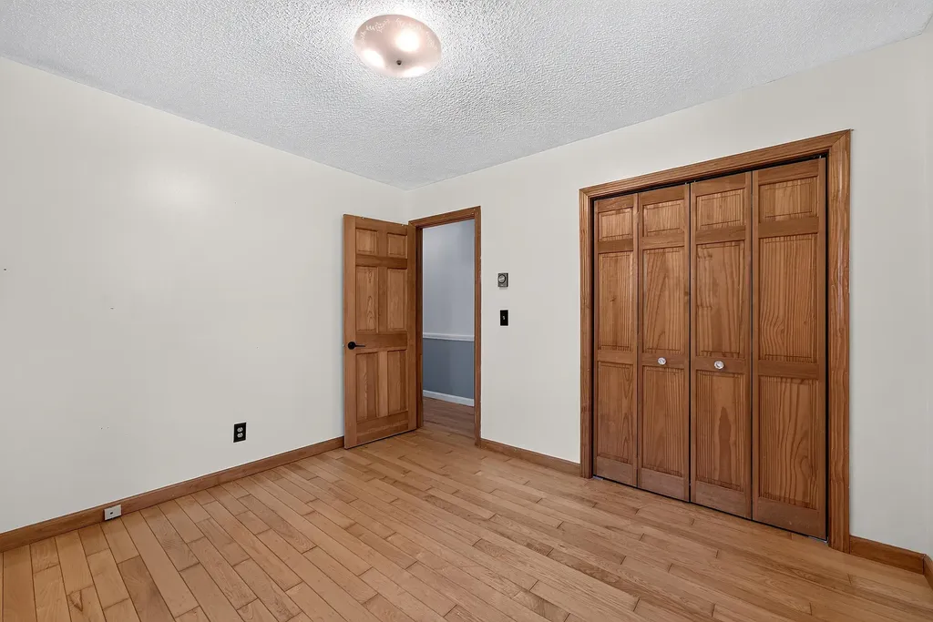 3811 W West River Road Sidney ME 04330