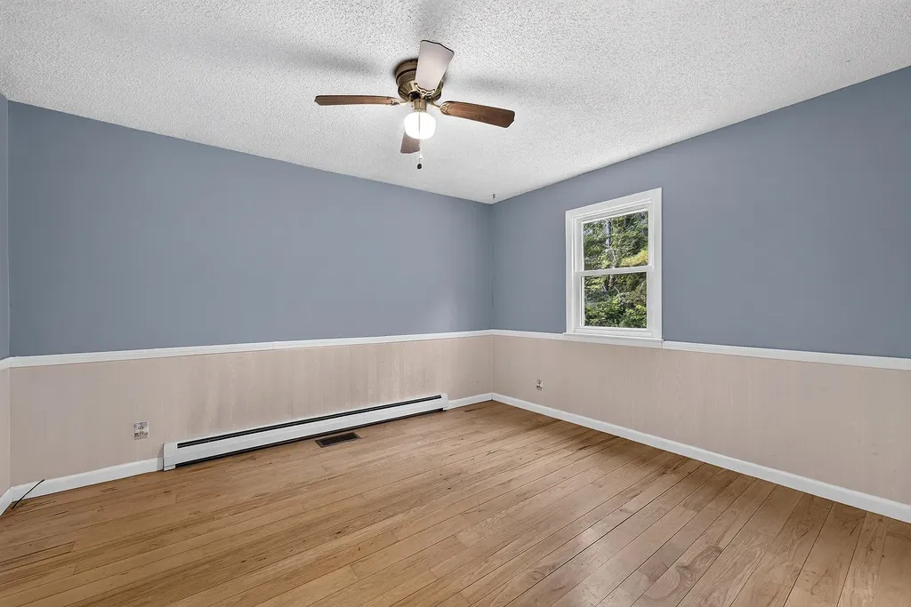 3811 W West River Road Sidney ME 04330