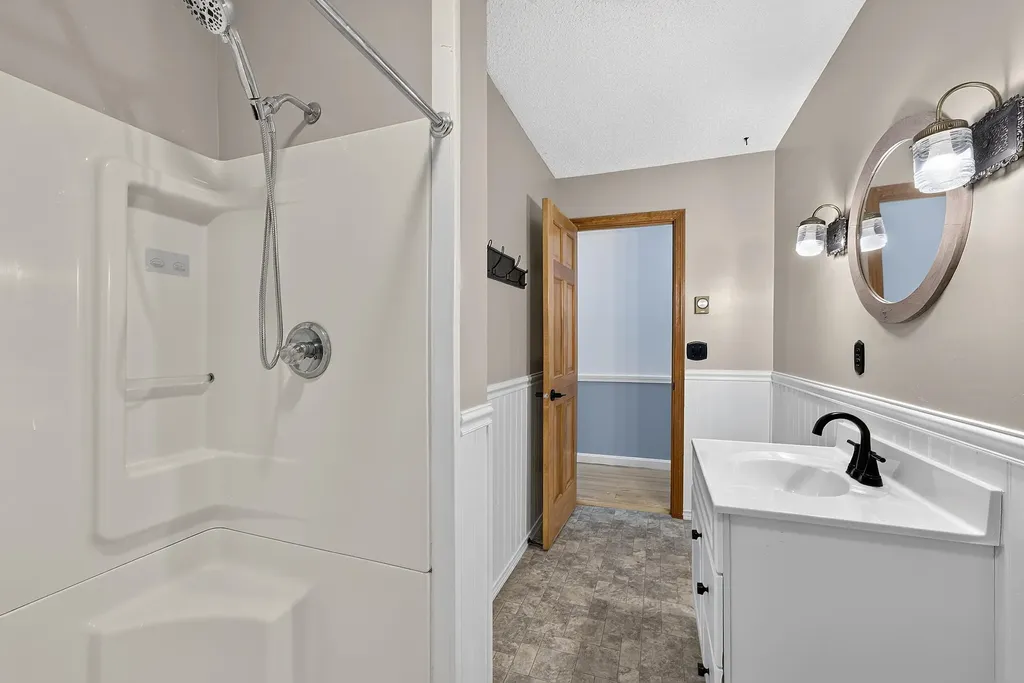 3811 W West River Road Sidney ME 04330