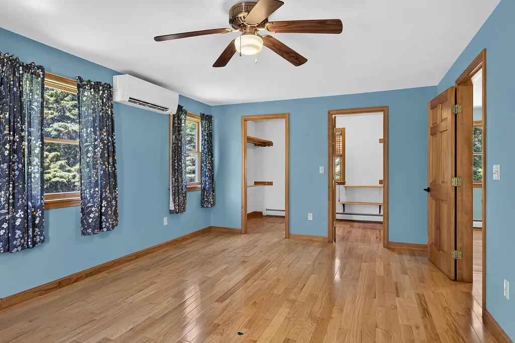 3811 W West River Road Sidney ME 04330