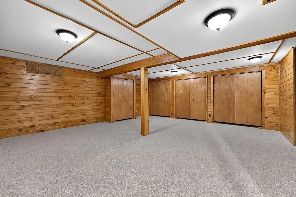 3811 W West River Road Sidney ME 04330
