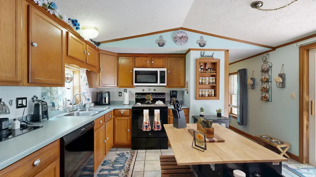 205 College Road Greene ME 04236