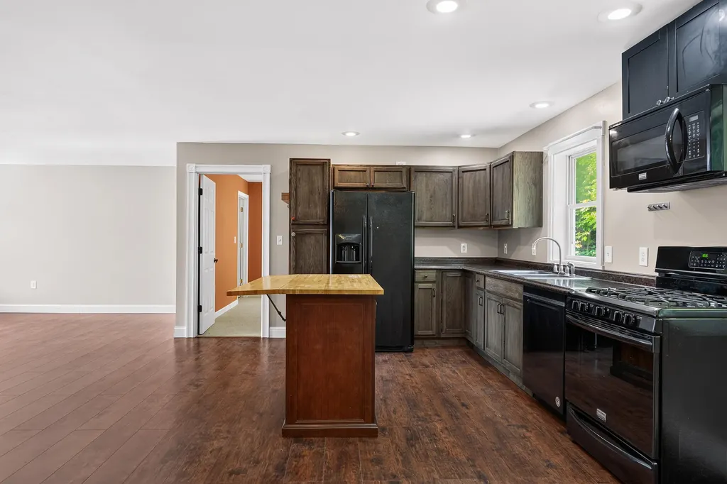 22 Thibeau Lane Greene ME 04236