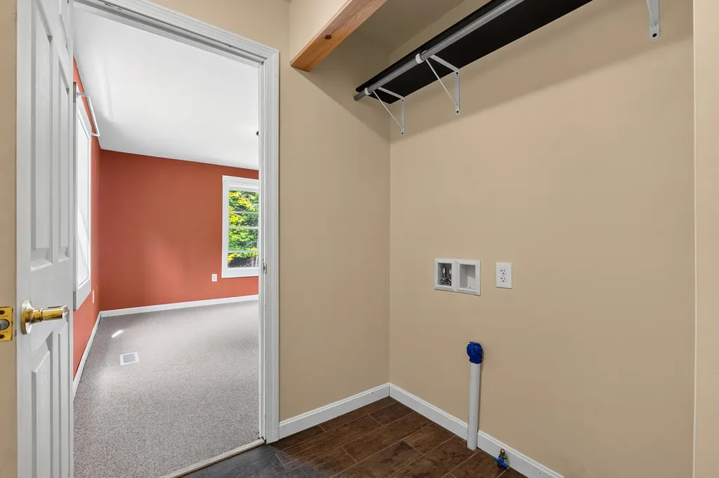 22 Thibeau Lane Greene ME 04236