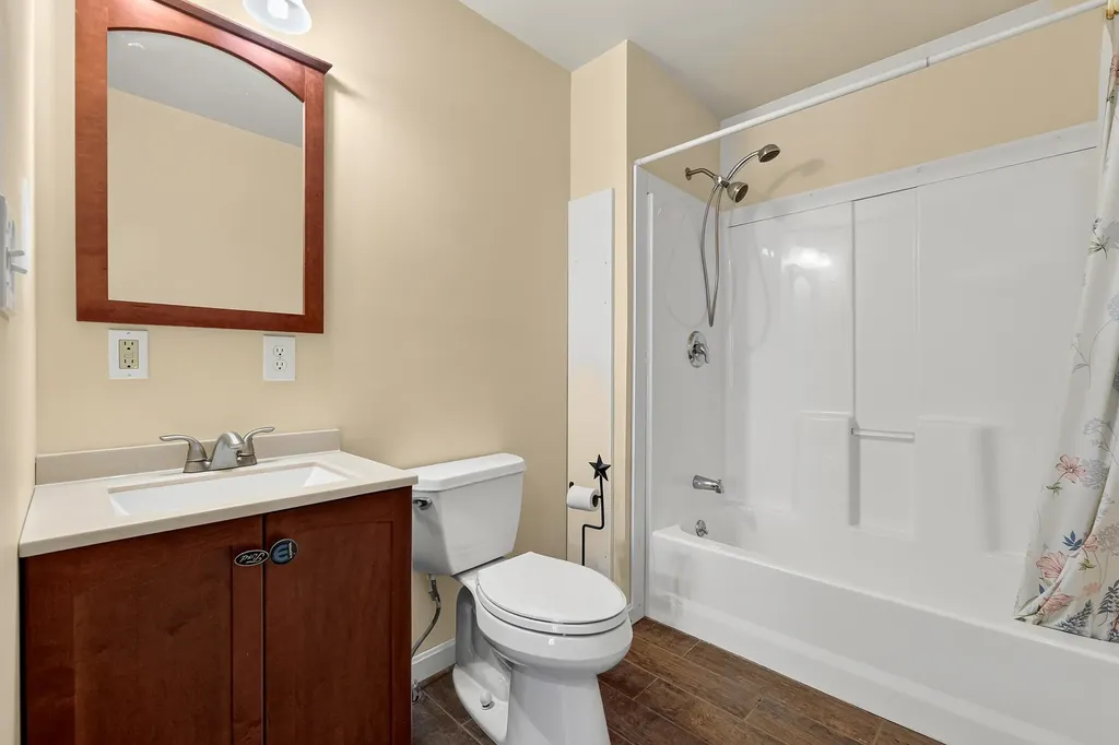 22 Thibeau Lane Greene ME 04236