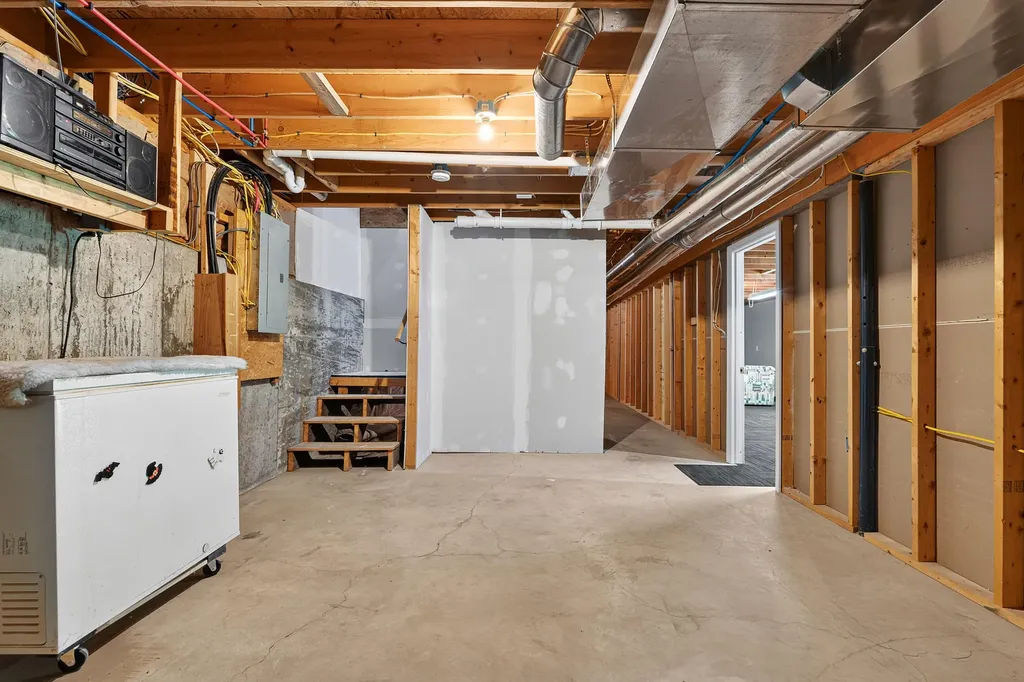 22 Thibeau Lane Greene ME 04236