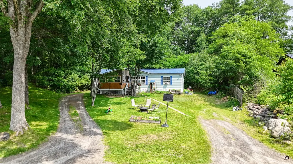 20 Mill Stream Road Readfield ME 04355