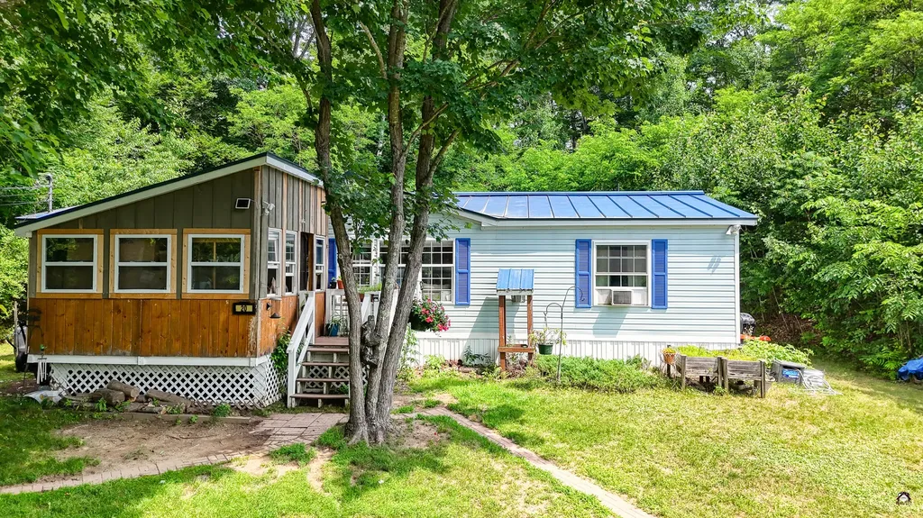 20 Mill Stream Road Readfield ME 04355