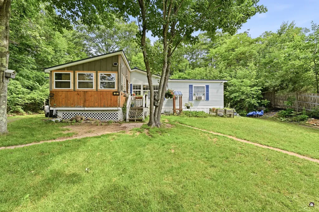 20 Mill Stream Road Readfield ME 04355