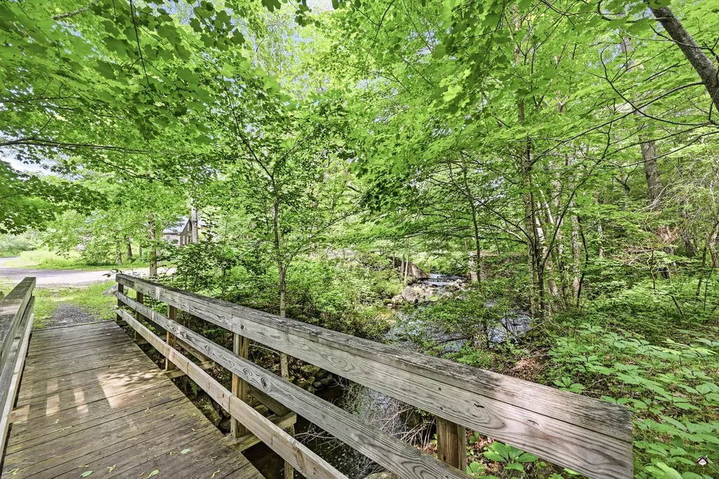 20 Mill Stream Road Readfield ME 04355