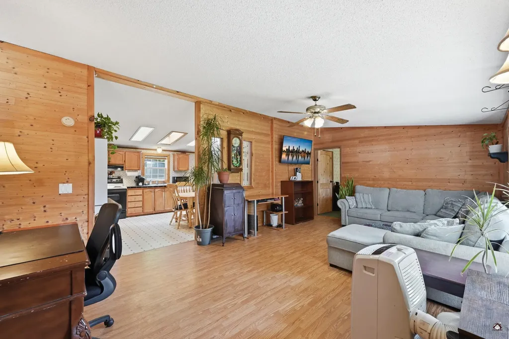 20 Mill Stream Road Readfield ME 04355