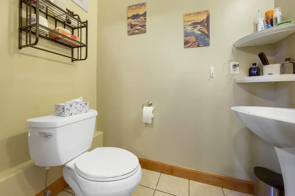 1 Dakin Lane Searsport ME 04974