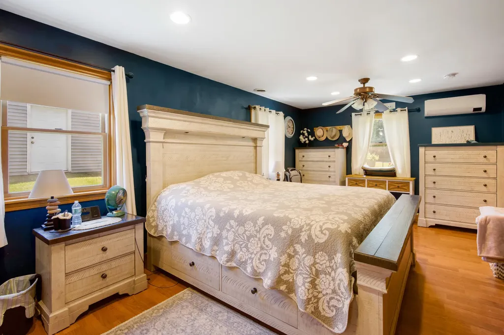 1 Dakin Lane Searsport ME 04974