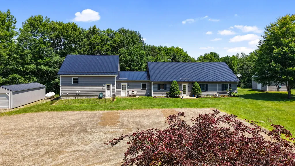 1 Dakin Lane Searsport ME 04974
