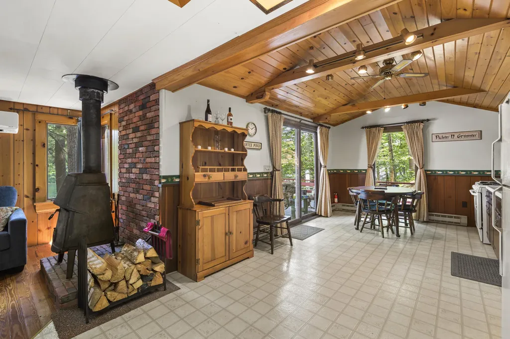 17 Boothby Lane Casco ME 04015