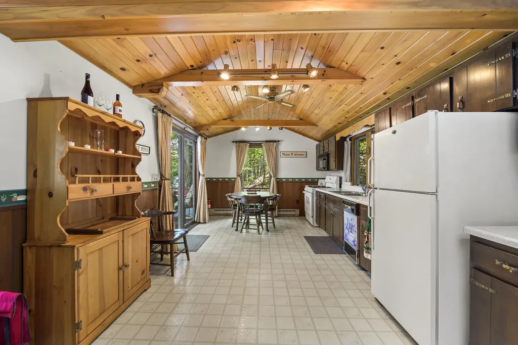17 Boothby Lane Casco ME 04015