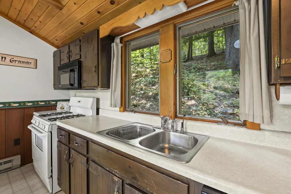 17 Boothby Lane Casco ME 04015