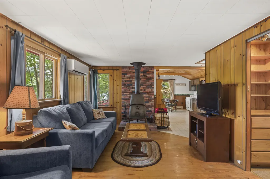 17 Boothby Lane Casco ME 04015