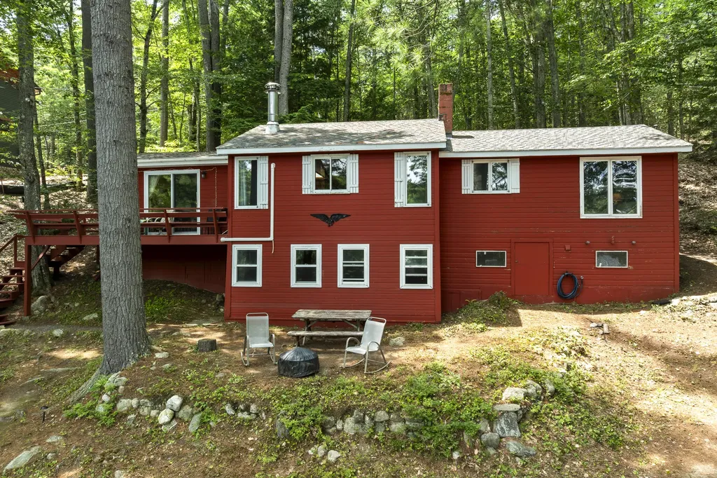 17 Boothby Lane Casco ME 04015