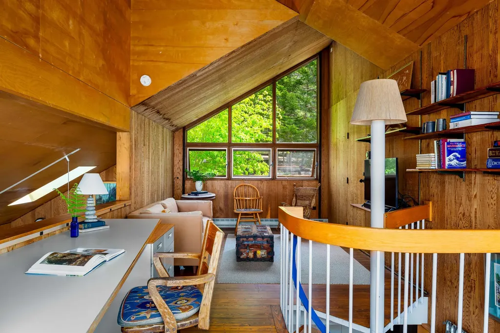 16 Modin Lane Penobscot ME 04476