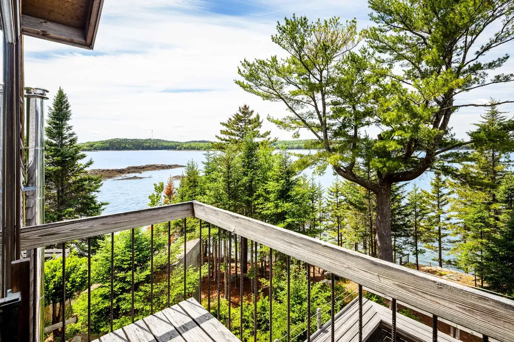 16 Modin Lane Penobscot ME 04476