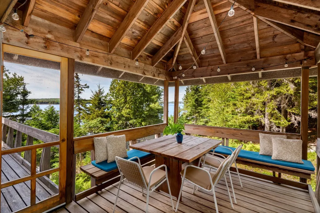 16 Modin Lane Penobscot ME 04476